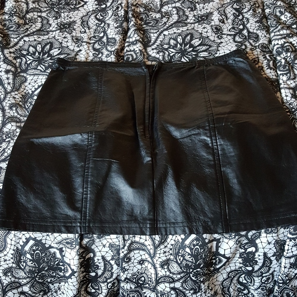 Frederick's of Hollywood black pleather skirt
